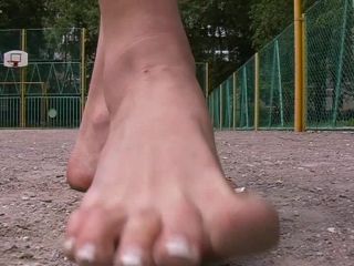Bare Feet In The City Video - Anya 2007-05-16-5