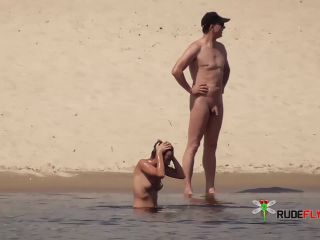 Debut juillet sur une beach de nudiste en  espagne.-6