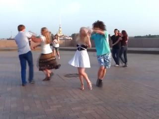 fly-skirt-wind-loves-street-dancing-0
