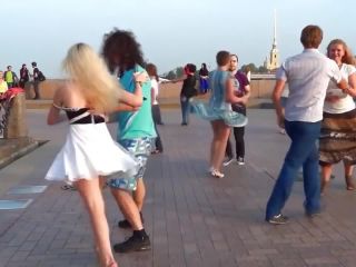 fly-skirt-wind-loves-street-dancing-8
