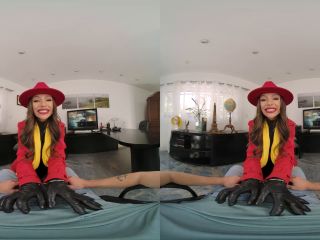 Busty April Olsen As Villain CARMEN SANDIEGO Handcuffs And Fucks You VR -0