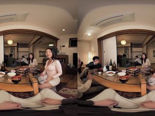 DSVR-608 【VR】 During Return Home, The Relative's Aunt Who Became A Shared Room Has Been Tempted By A Big Areola And An Obscene Glamorous Body Honma Yuri-0