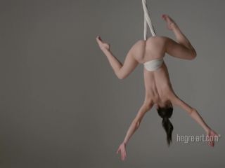 {hegre-art.com Nude Anti Gravity Yoga (mp4, 1080p, 144.55-2