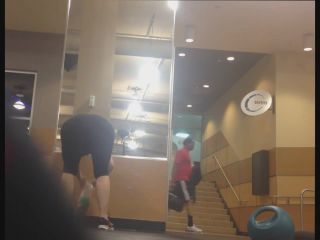 Noticeable ass in the gym Voyeur!-9