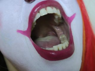 Kitzi Klown - Oral circus-2