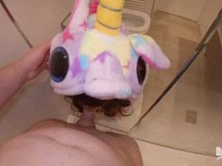 Step Sister DoesnT Mind Blowjob In The Shower For Her Stepbrother 1080p-5