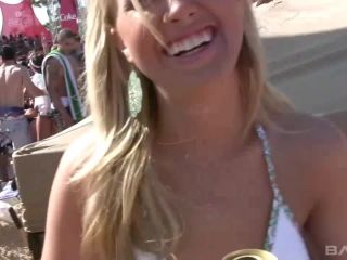 College Party Girls Flash Their Tits In Public During Spring Break-3