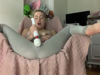 HoneyBunnyBA - Watch Me Squirt Thru My Leggings - Petite-3