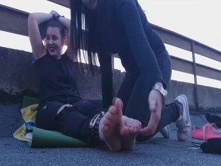  feet porn | Foot tickling – Tickle Nail – Rooftop tickling – toes and fingers as tools | soles tickling-1
