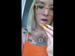 @goddesseevee 2019-08-22 My Nourishing Words $ and My Ass in-4