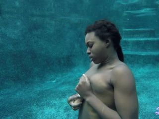 Sexunderwater.com- Simone Styles Dildo Play-7