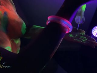 Neon – Teen GF Makes him Cum and Uses Sperm from Condom  1080p *-8