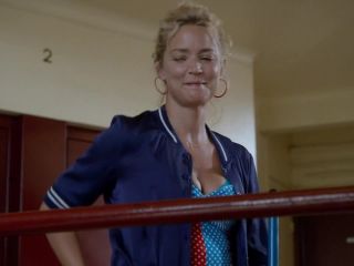 Virginie Efira - Une famille a louer (2015) HD 720p - (Celebrity porn)-7