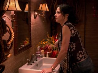 Mary-Louise Parker – Weeds s03-s08 (2007-2012) HD 720p - (Celebrity porn)-6