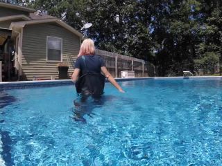 M@nyV1ds - BuddahsPlayground - Waders in Cold Pool-8