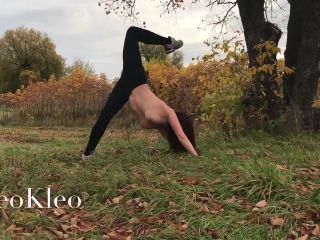 [Amateur] Naked outdoor training with a yoga teacher LeoKleo-2