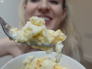 free porn video 40 femdom orgasm Sofie Skye – Futa Sister Spits Cums in ur Food, cuckolding on creampie-9
