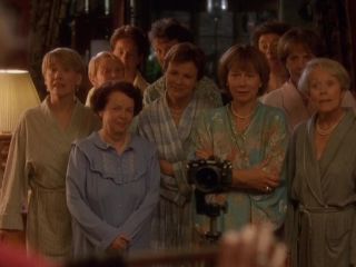 Helen Mirren, Celia Imrie, Julie Walters, Penelope Wilton – Calendar Girls (2003) HD 1080p!!!-8