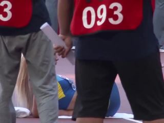 Sexy athlete stretching before competition Voyeur-4