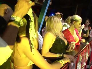 Spring Break Partiers Flash Their Tits At A Nightclub-9