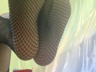 M@nyV1ds - Nikki Luvs BBC - Spreading my Toes in Fishnet-7