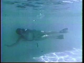 Sexunderwater.com- Scuba Scene from "Nude Scrapbook" - Vintage Sleaze-8