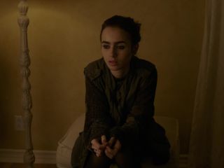Lily Collins, Carrie Preston - To the Bone (2017) HD 1080p!!!-2