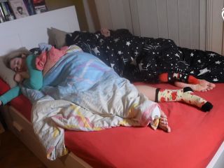 free adult clip 26 annie cruz femdom femdom porn | Czech Soles – Two footsie girls in bed | czech-9