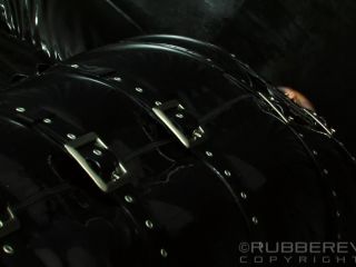 Total Rubber Fist Fuckers Part 01 -3