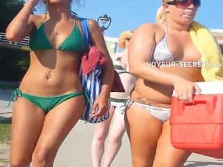 Sexy girl walking towards the beach-2