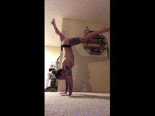 [Onlyfans] jessiecox-12-03-2019-24746431-Oh gosh these handstands are rough tonight-2