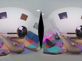 Britney London - Bend It Like Britney - WankzVR (UltraHD 4K 2024) New Porn-0