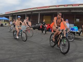 Bubbles_and_Bikes_-_WNBR_2018-1