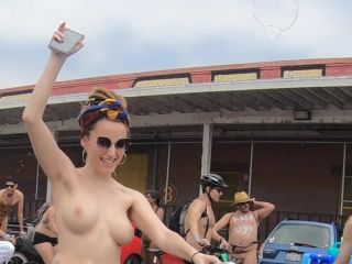 Bubbles_and_Bikes_-_WNBR_2018-4