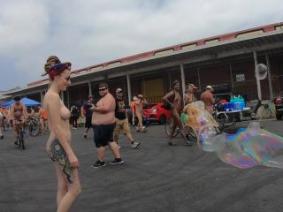 Bubbles_and_Bikes_-_WNBR_2018-5