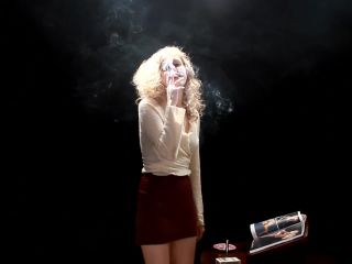Smoking girl, Smoke-8