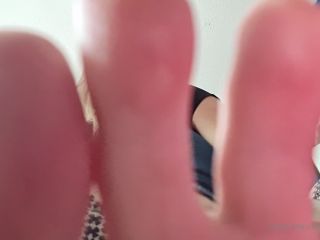 Queengf90(12 05 2020) Giantess and vore clip-1