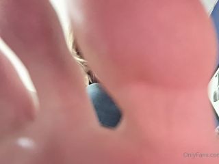 Queengf90(12 05 2020) Giantess and vore clip-4