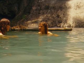 Milla Jovovich, Kiele Sanchez, Marley Shelton - A Perfect Getaway (2009) HD 1080p - (Celebrity porn)-4