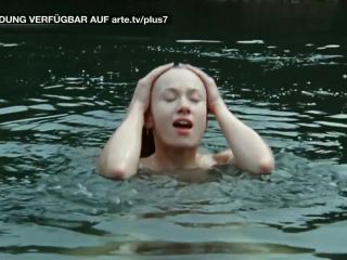 Alina Levshin, Carmen Birk, Marie Baumer - Im Angesicht des Verbrechens s01e01 (2010) HD 720p. - [Celebrity porn]-0