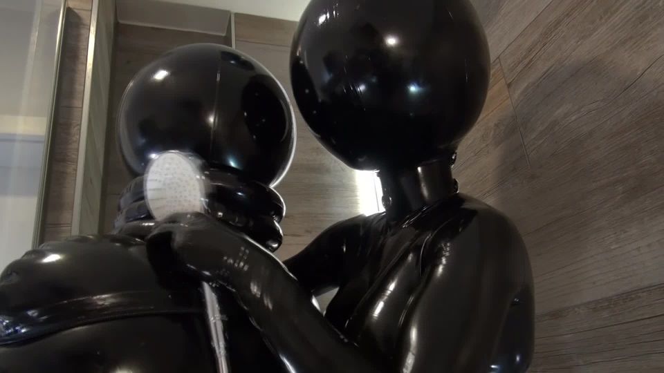free online video 12 Lola Noir – Inflatable Latex in the Shower - inflatable blow fetish - blowjob porn rule 34 femdom