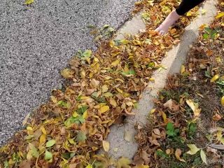 doingthemostest  Walking outside crunching on leaves an on feet porn -5