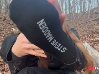 [GetFreeDays.com] WORSHIPPING MY SMELLY FEET AFTER A HIKE SMELLY FEET Porn Clip December 2022-2