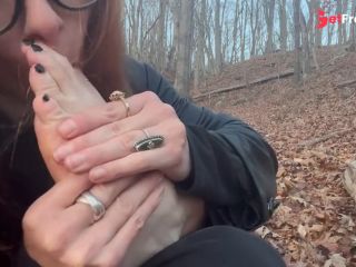 [GetFreeDays.com] WORSHIPPING MY SMELLY FEET AFTER A HIKE SMELLY FEET Porn Clip December 2022-9