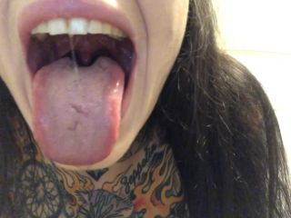 M@nyV1ds - TigerLillySuicide - Showing off my tattoos, mouth and pussy-4