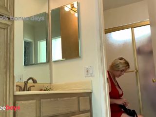 [GetFreeDays.com] Stepson Drills His Stepmother While Stepdad Is In The Shower Adult Film January 2023-1