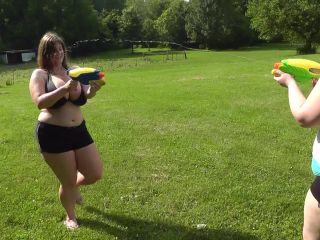 Lily Belle, Sarah Rae - Squirt Gun Fight - Handpicked Jerk - Off Instruction - Stroking-1