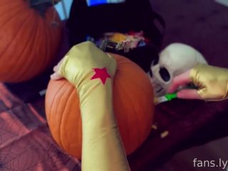 Shiri Allwood & Nephallic – Smash Pumpkins (17 October 2022)-2