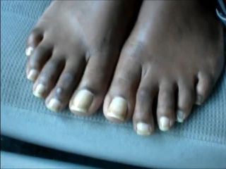 free video 20 Hood milf clear toenails - ebony feet - public big black butt porn-4