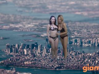 [giantess.porn] SizeFetishZone  Mom and daughter Kissing Growth keep2share k2s video-6